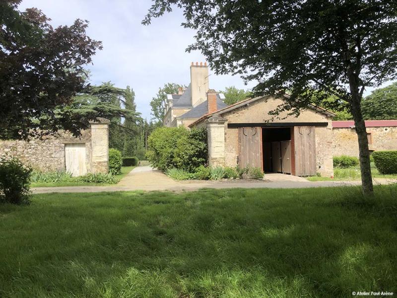 Ancien bâtiment rénové pour accueillir les sanitaires